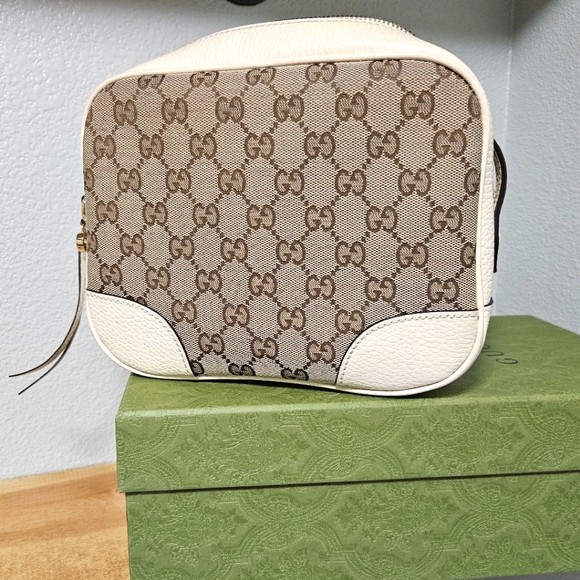 🐝 SOLD🐝 Gucci Bree Supreme Crossbody Bag Ivory - Picture 4 of 11